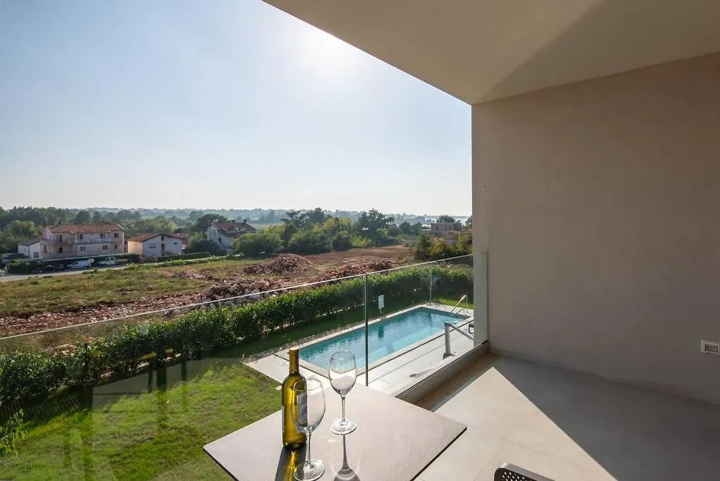 Villa Pina***** In Karigador/Novigrad 0*, كاريغادور