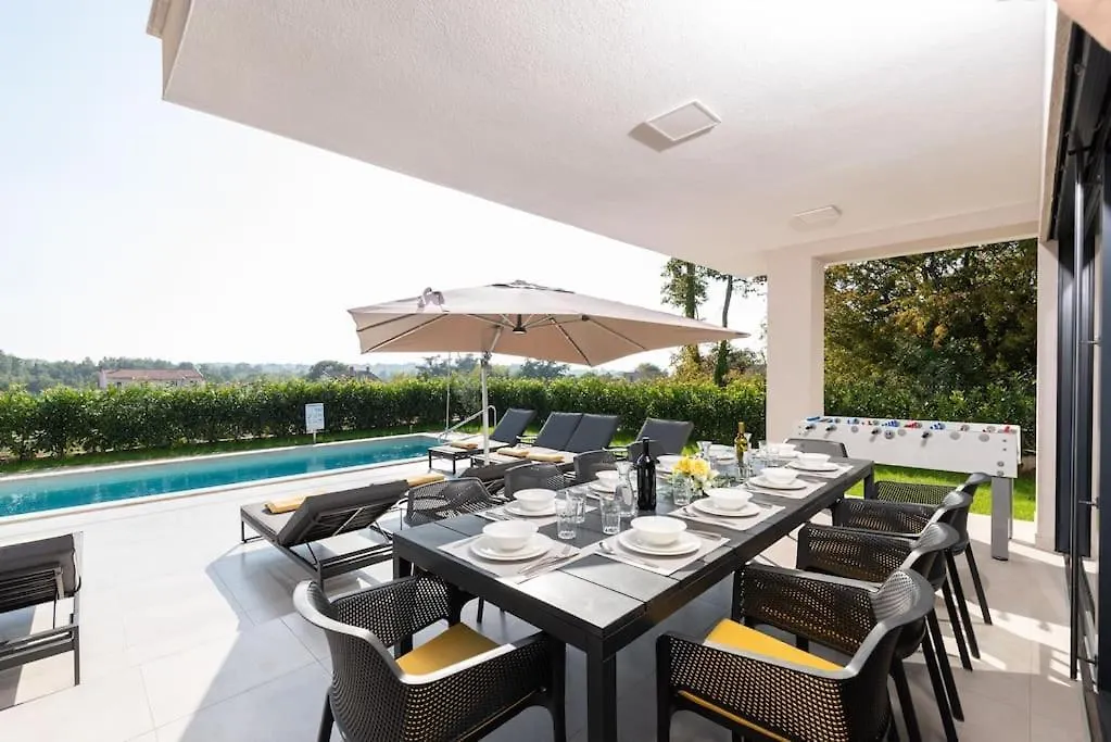 Villa Pina***** In Karigador/Novigrad كرواتيا