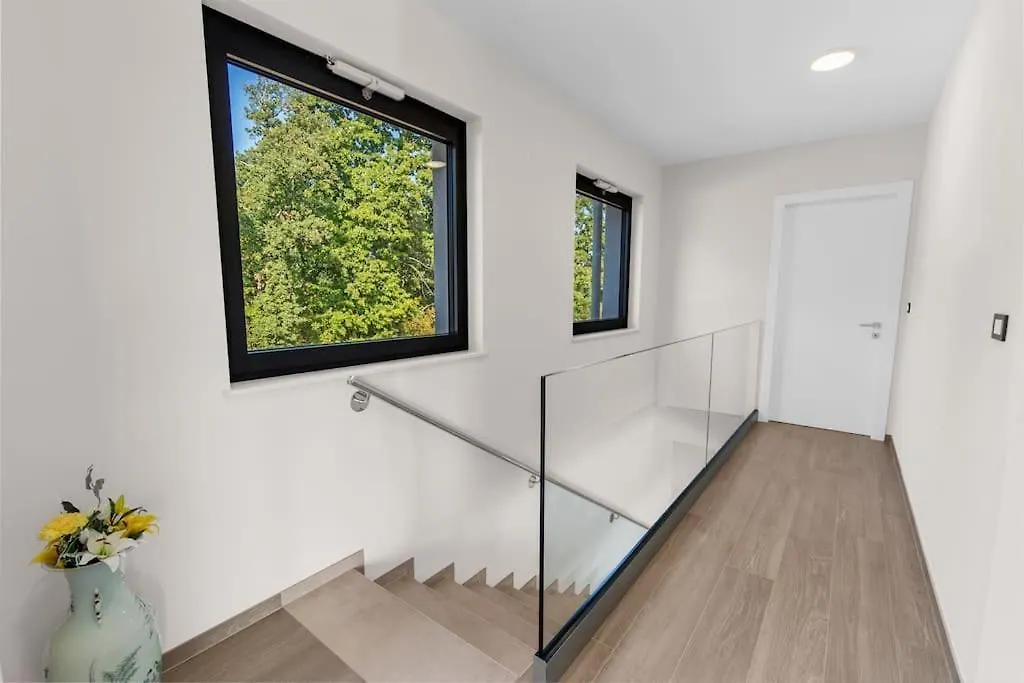 Villa Pina***** In Karigador/Novigrad  كاريغادور